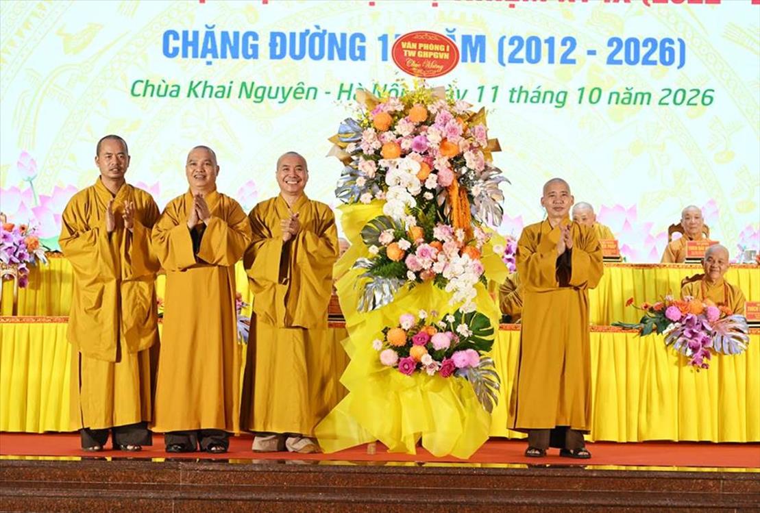 truyen-thong-phat-giao-viet-nam-sau-15-nam-tu-tin-phat-su-den-ket-noi-cong-dong_nguoiphattu_com_nhu luc pham ngoc son  (60).jpg